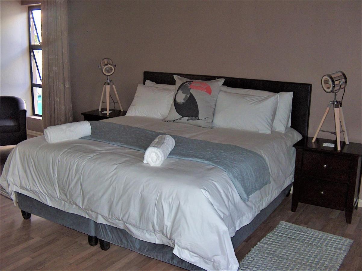 קלרנס The Courtyard Guest House מראה חיצוני תמונה