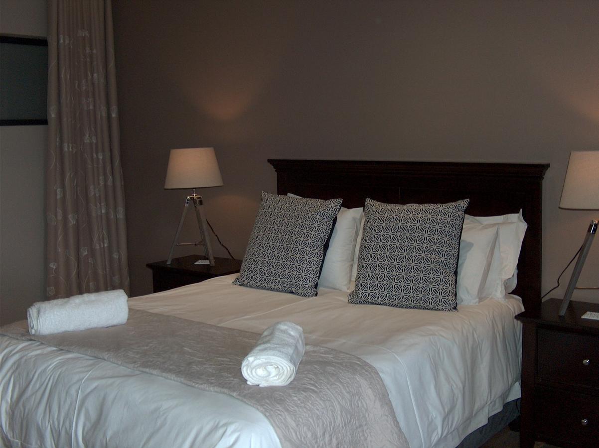 קלרנס The Courtyard Guest House מראה חיצוני תמונה
