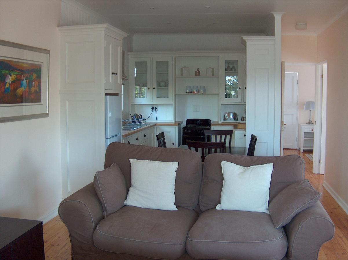 קלרנס The Courtyard Guest House מראה חיצוני תמונה